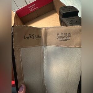 XTrovert Riding Boot knee high regular calf
Size 8 medium
Never worn